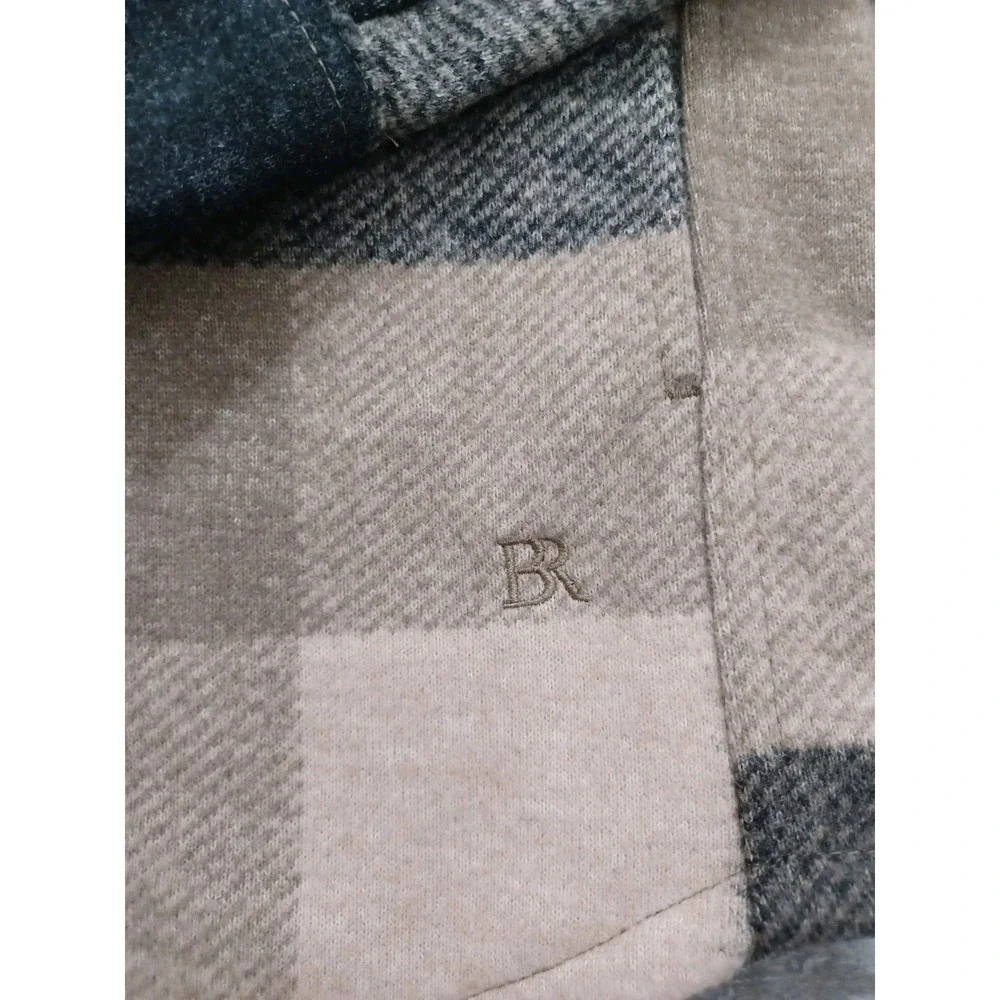 Banana Republic Men's Plaid Shirt Jacket In A Tan and Black Color Scheme. Size M